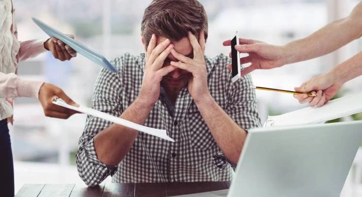 Uzmanlardan uyarı: Beyninize aşırı yüklenmeyin! Aynı anda birden çok işle uğraşmak zihni yavaşlatıyor