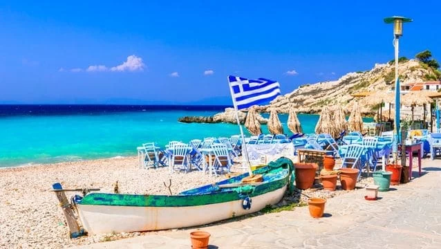 2025'te Yunan Adaları Tatilinde Yeni Düzenlemeler: Kapıda Vize Ücretleri ve Feribot Fiyatları Yükseliyor!