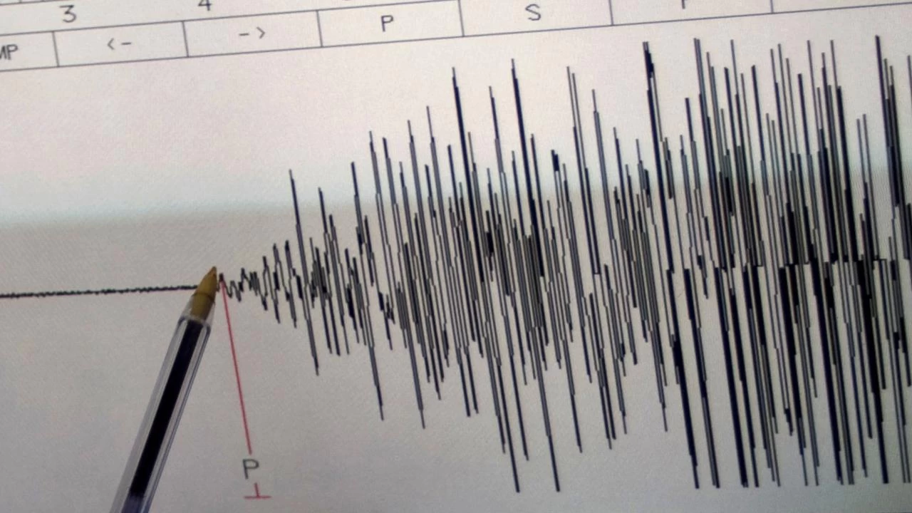 Ciroft’ta Gece Yarısı Deprem: 5,1 Büyüklüğünde Sarsıntı!