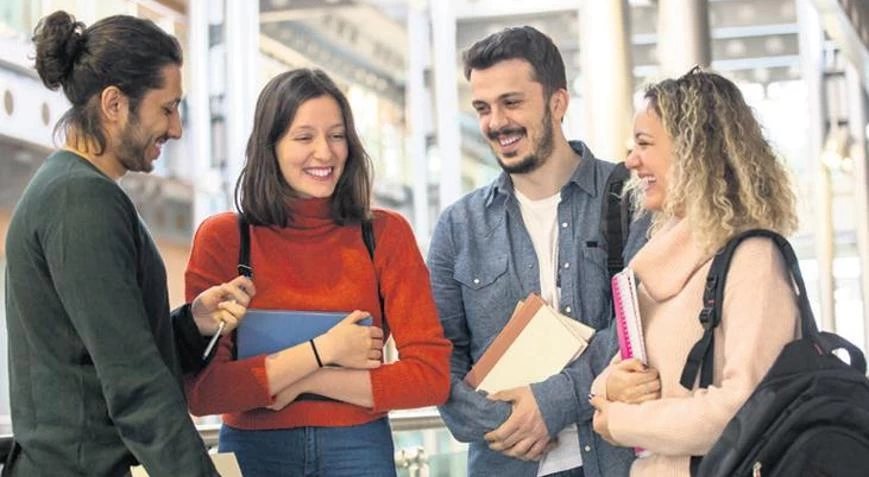 Mutlulukta Kritik Eşik: Gençlerin Yarısı Gülüyor, Yarısı Düşünüyor