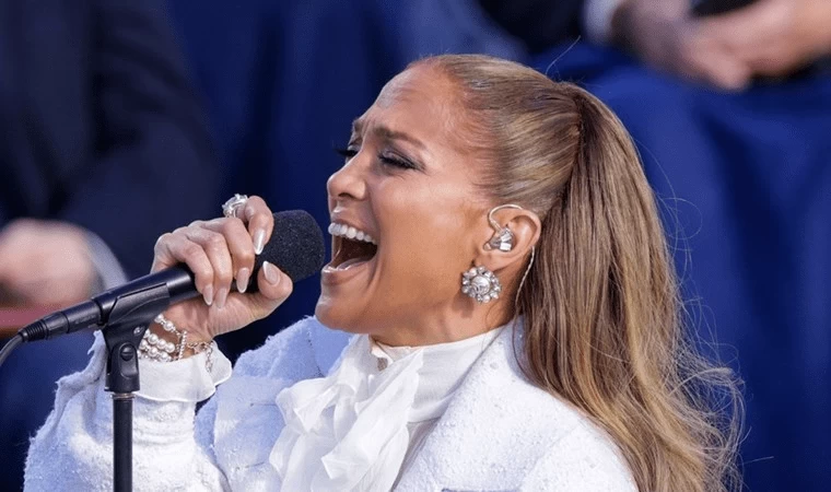 Dünyaca ünlü yıldız Jennifer Lopez’in Antalya konseri için bilet fiyatları iki günde yüzde 37.5 zamlandı. İstanbul konseri için ise biletler henüz satışa çıkmadı.