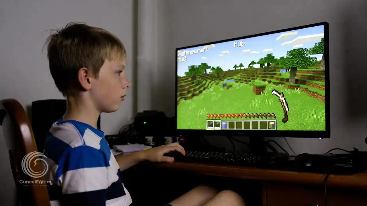 Dijital Oyunlara Sınır Geliyor: Minecraft Yasaklanmalı mı, Desteklenmeli mi?