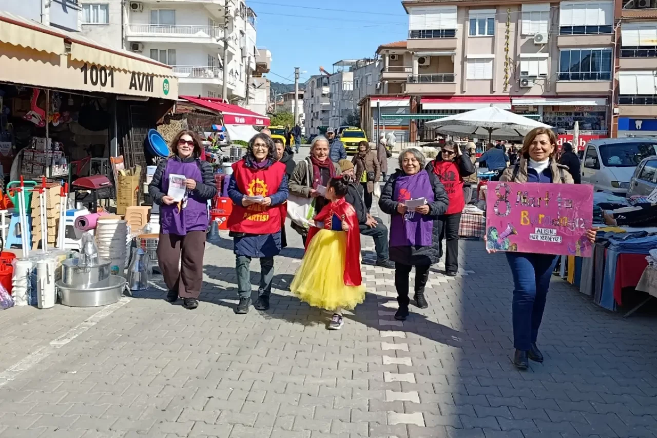 Edremit Kadın Platformu 8 Mart’a: Savaşa, Yoksulluğa ve Şiddete Karşı Dayanışma Çağrısı Yaptı