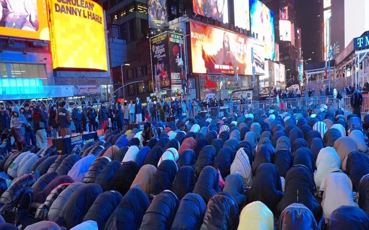New York Times Meydanı’nda Ramazan Iftarı ve Teravih Buluşması