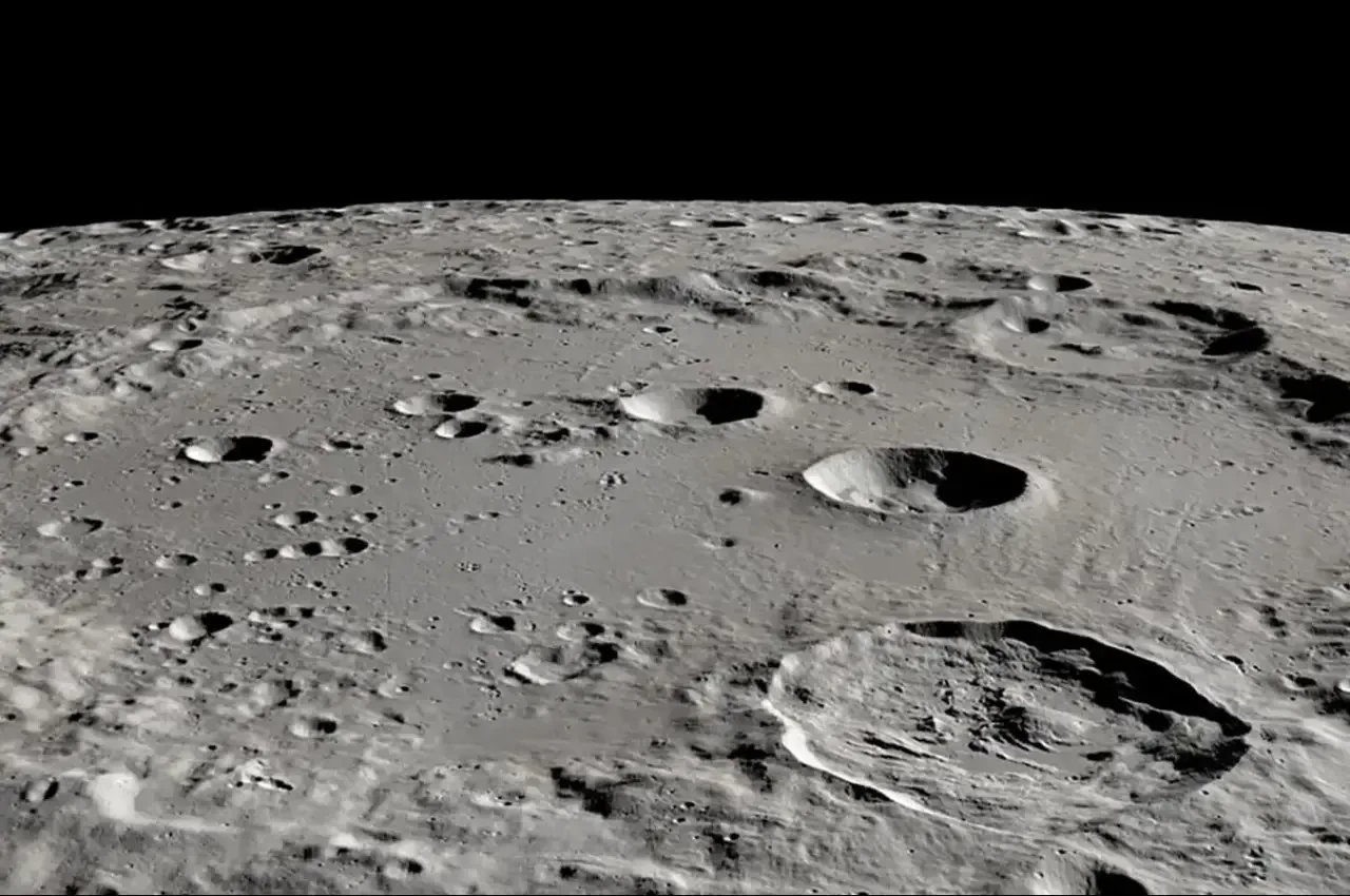 NASA Ay’a İniş Planını Yeniden Düzenledi