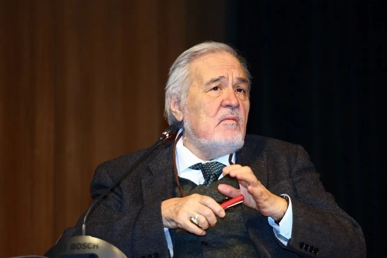 Tarihçi İlber Ortaylı hayatını kaybetti