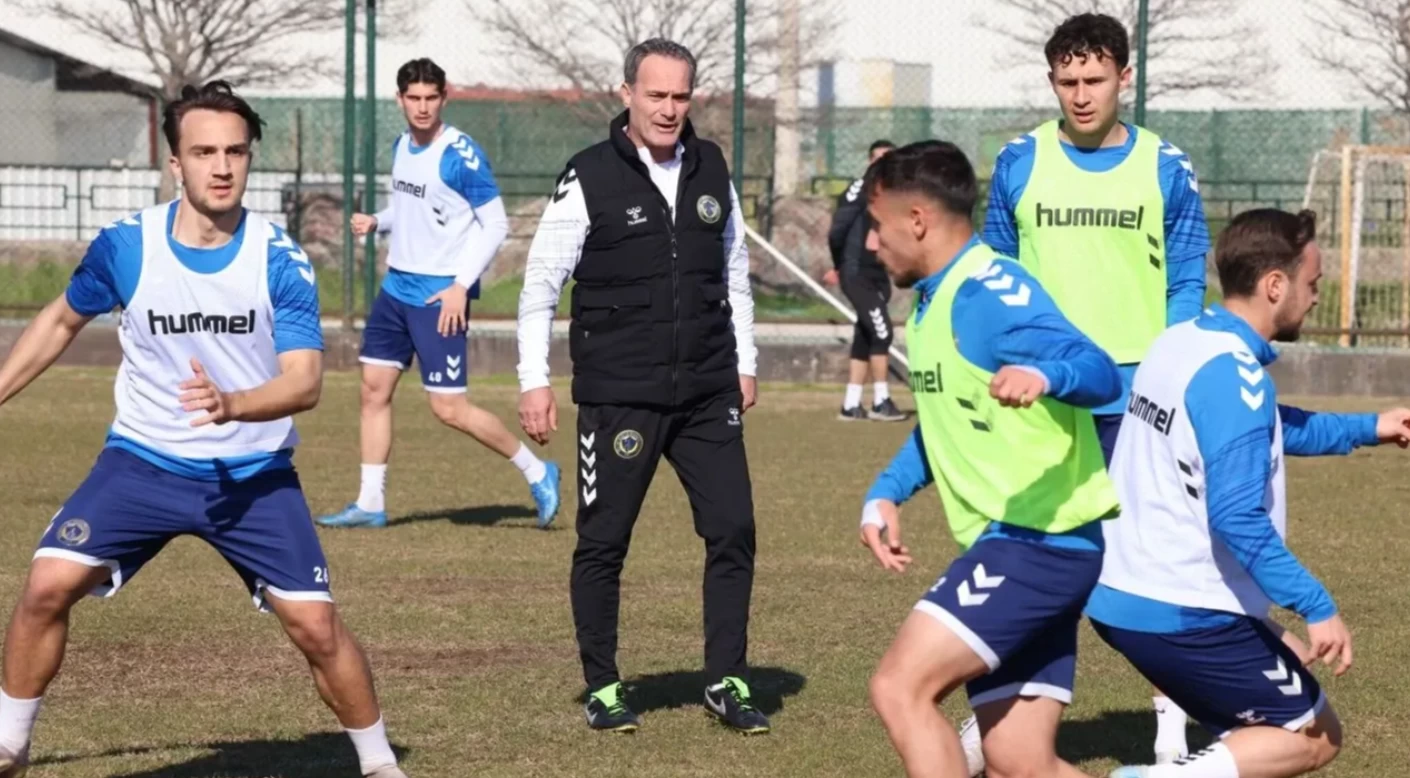 Menemen FK kazanmak için sahaya çıkıyor!