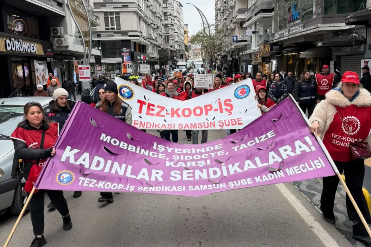 Tez-Koop-İş’li kadınlar 8 Mart için meydanlardaydı