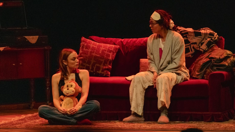 "Ballı Süt" Perdesini Açtı: Bir Aile Hikayesi Sahnede