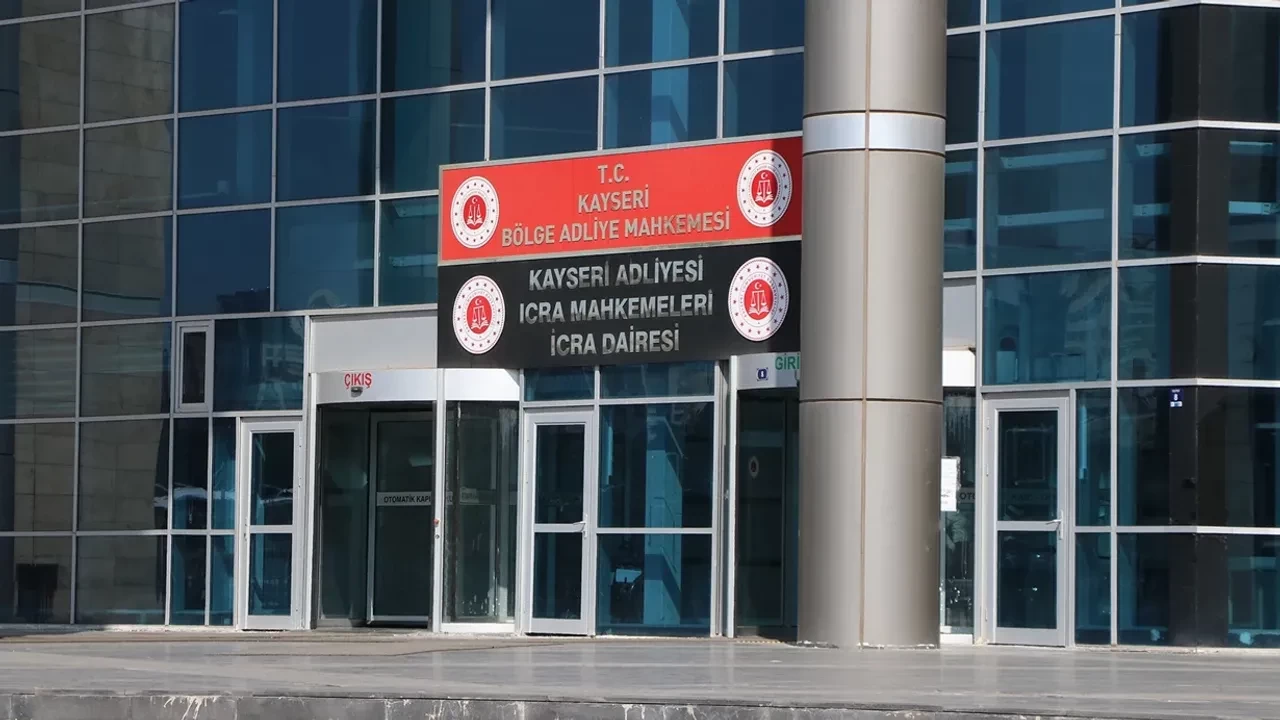 İmplant Tedavisi Sonrası Şok: Hasta İcraya Verildi