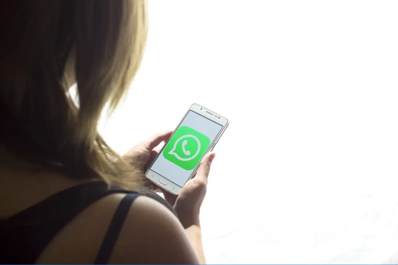 Dijital Güvenlikte Yeni Devir: WhatsApp Çocuk Hesaplarını Ebeveyn Kontrolüne Açıyor!