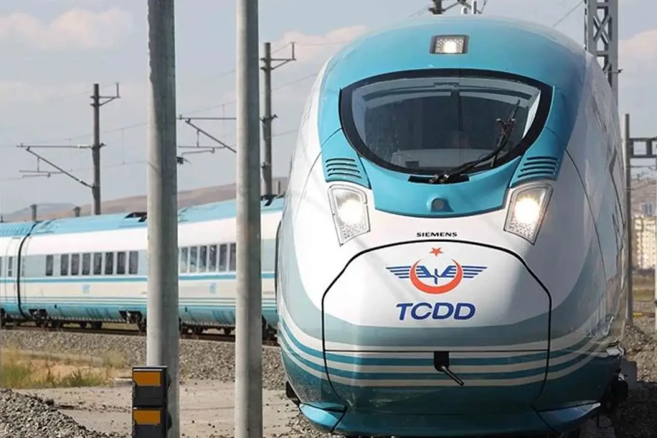 Ankara-İstanbul YHT hattına ek seferler geliyor