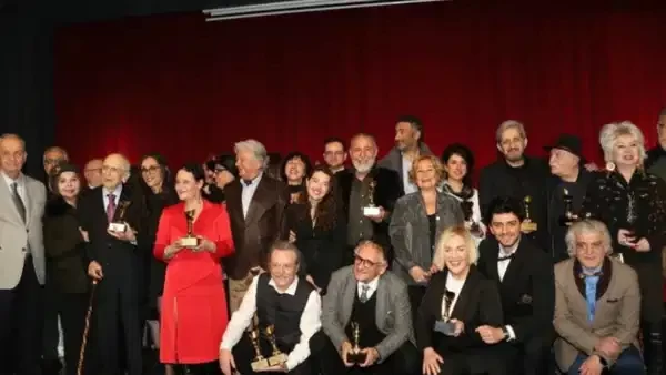 Kültür Sanat Ajandasında Zirve: Tiyatro Dünyasının En Prestijli Gecesi Yaşandı