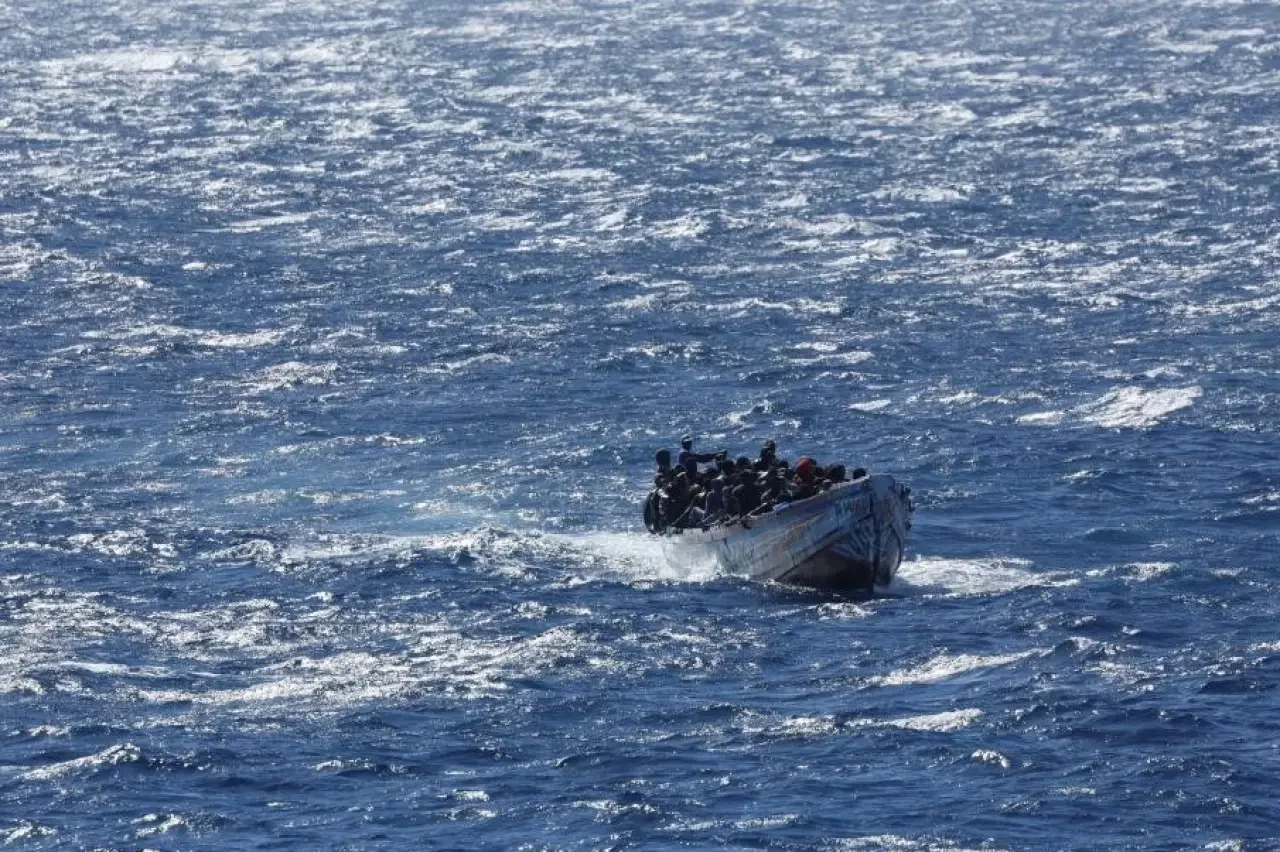 Girit açıklarında göçmen teknesi battı: 22 kişi yaşamını yitirdi