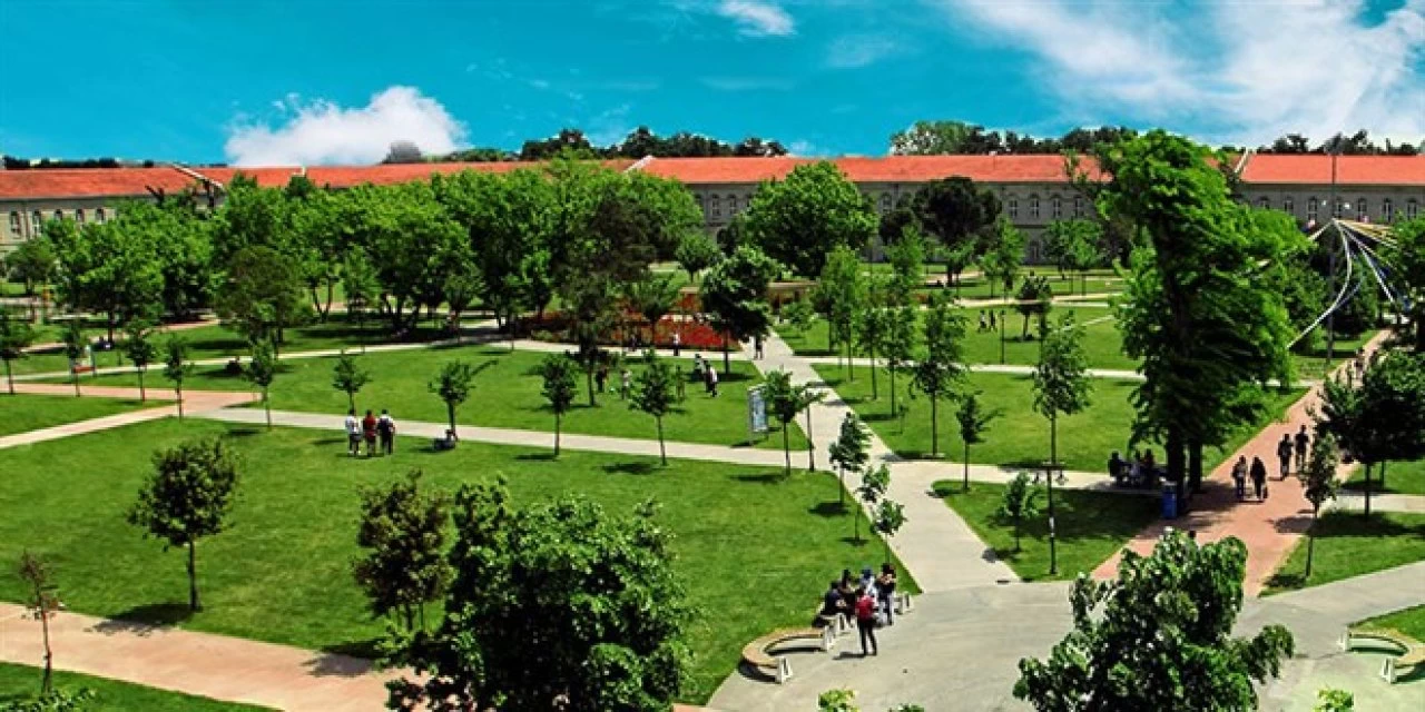 Üniversite Hayali mi Azalıyor? YKS’de Sert Düşüş: Başvuru Sayısı 2,4 Milyona Geriledi!