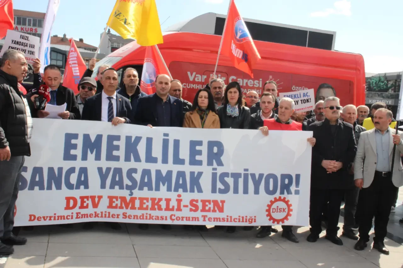 Emeklinin Sabrı Taştı: Çorum’da İkramiye ve Zam Tepkisi!