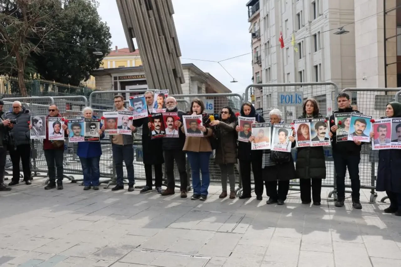 Cumartesi Anneleri gazeteci Yusuf Erişti’nin akıbetini sordu