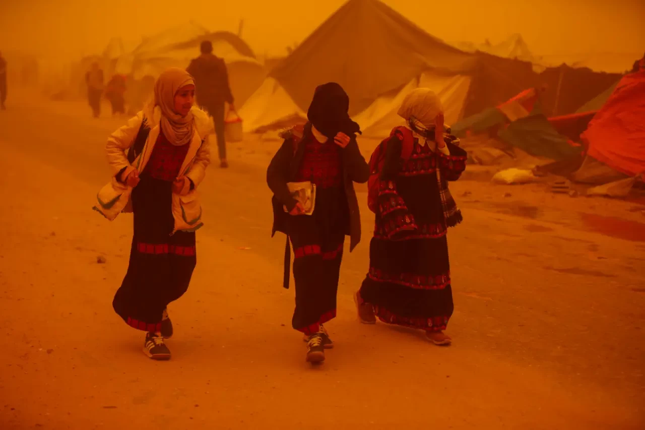 Kum fırtınası Filistin’de hayatı olumsuz etkiledi
