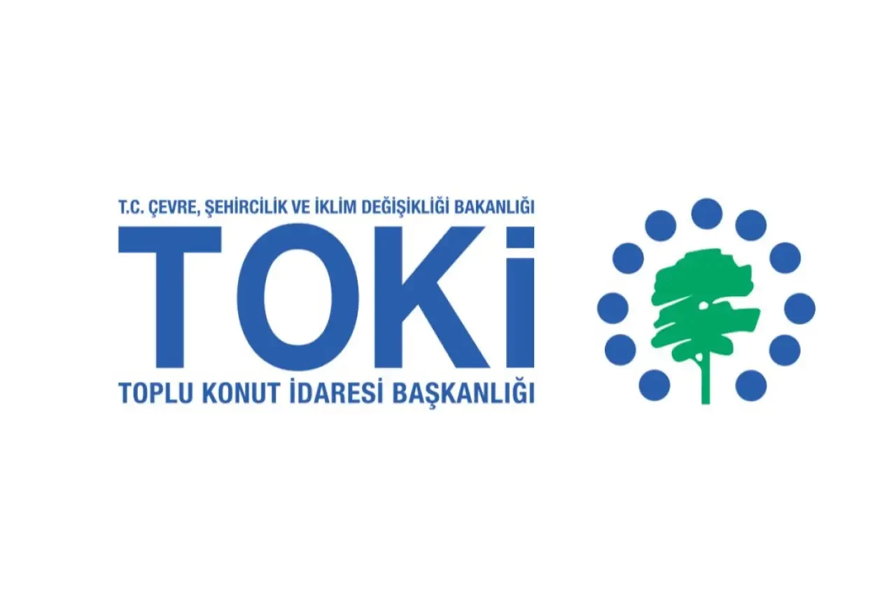 Yüz binlerce İstanbullu için "Ev Sahibi Türkiye" hayali gerçeğe dönüşüyor! Cumhurbaşkanı Erdoğan'ın katılımıyla başlayan kura maratonu 3 gün sürecek. İşte isim listesi ve sonuç sorgulama rehberi...