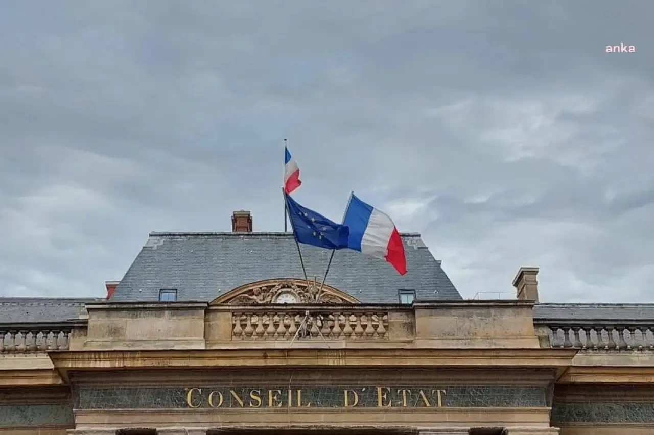 Fransa’dan çocuklara sosyal medya sınırı