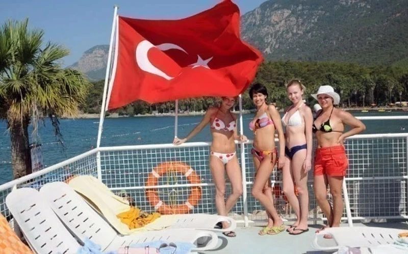 Rusya’dan Rekor Satış: Yılın En Pahalı Tatil Paketi Türkiye İçin Alındı