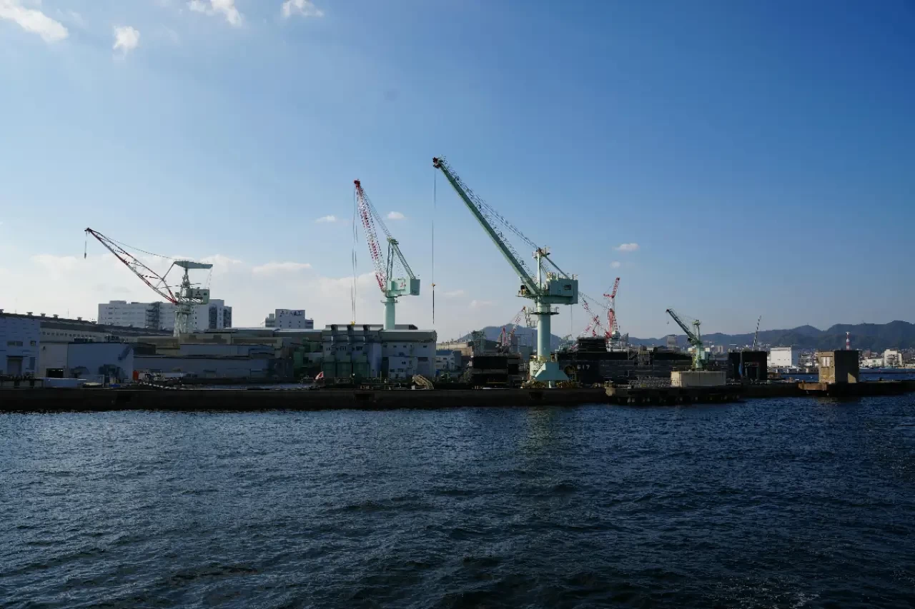 Japonya’da yüksekten düşen işçiler yaşamını yitirdi