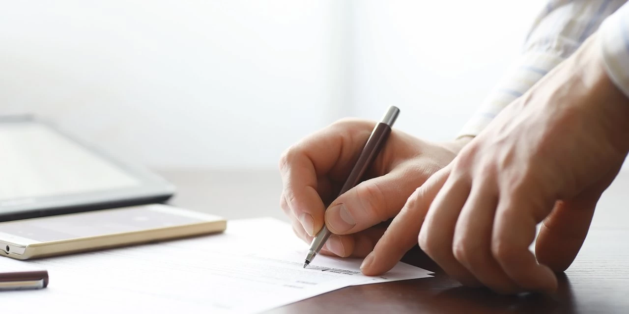 Hak Ararken Hukuki Güvence! İş Bırakma Eylemine Katılan Öğretmenler Okul İdaresine Hangi Dilekçeyi Vermeli? İşte Cezai Müeyyideleri Engelleyen "Sendikal Faaliyet" Dilekçesi ve Detaylar