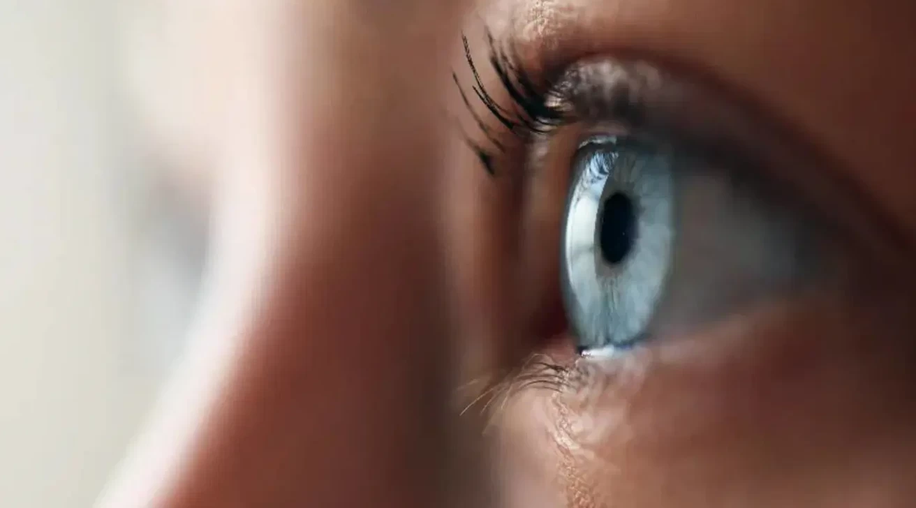 Sadece Yorgunluk Değil: Göz Seğirmesinin Altında Yatan Gizli Nedenler
