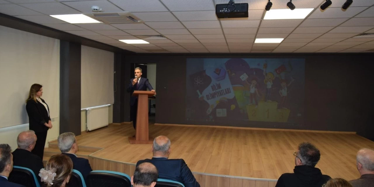 Geleceğin Dehaları Çankaya’da Buluştu! Bilim Olimpiyatlarında Büyük Heyecan Başladı