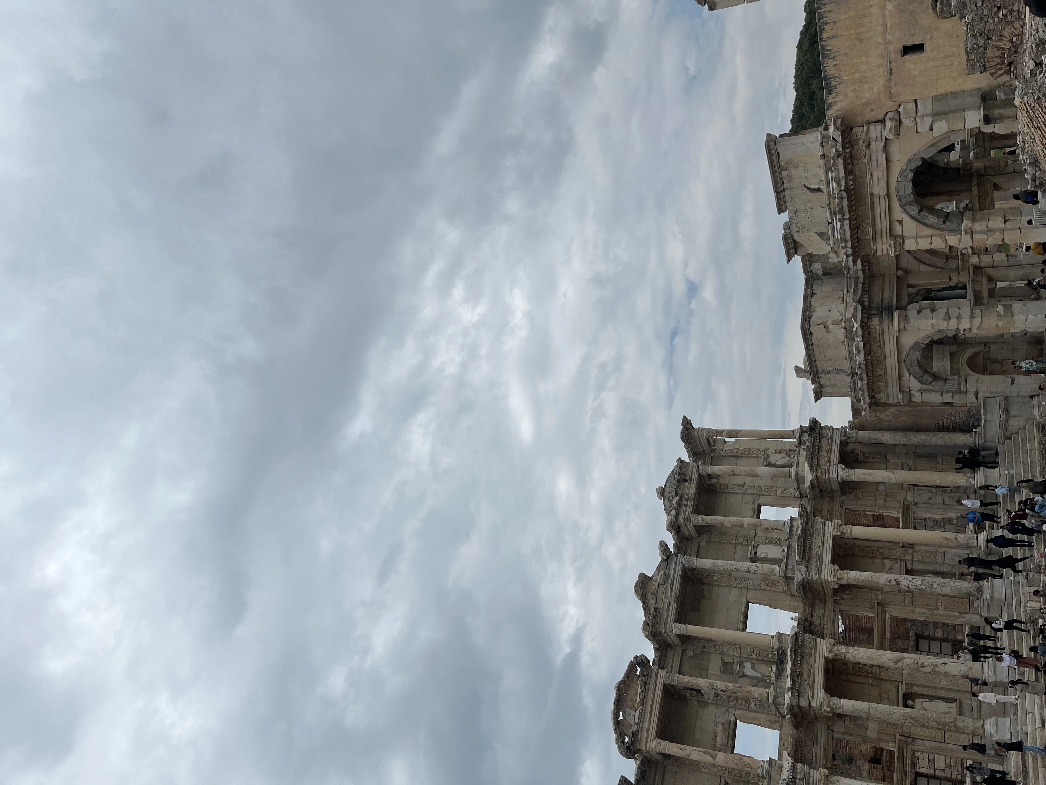 Turizmde Büyük Potansiyel: İncil’de Adı Geçen 7 Kilise ve Türkiye’nin Mirası