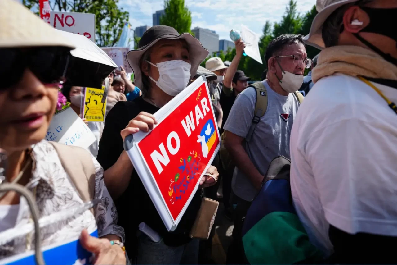 Japonya’da savaş anayasası girişimine kitlesel tepki