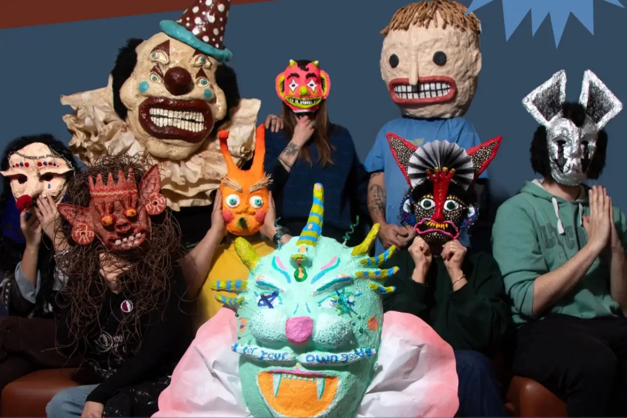 Performans sanatının sınırlarını zorlayan "Canavarların Vaatleri", izleyiciden gelen yoğun talep üzerine programını zenginleştirdi. Hara’nın büyüleyici atmosferinde sergilenen proje, yeni performanslarla sanat dünyasında tartışma yaratmaya devam ediyor.