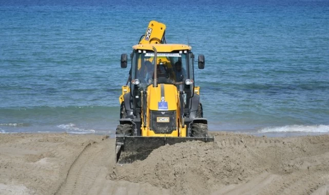 Kuşadası’nın gözdesi Kadınlar Denizi Plajı yaz sezonuna hazırlanıyor