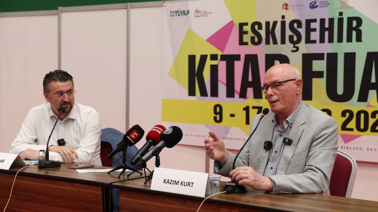 Eskişehir’de Tarık Akan Rüzgârı: "Bir Halk Adamının Yolculuğu" Okurla Buluştu