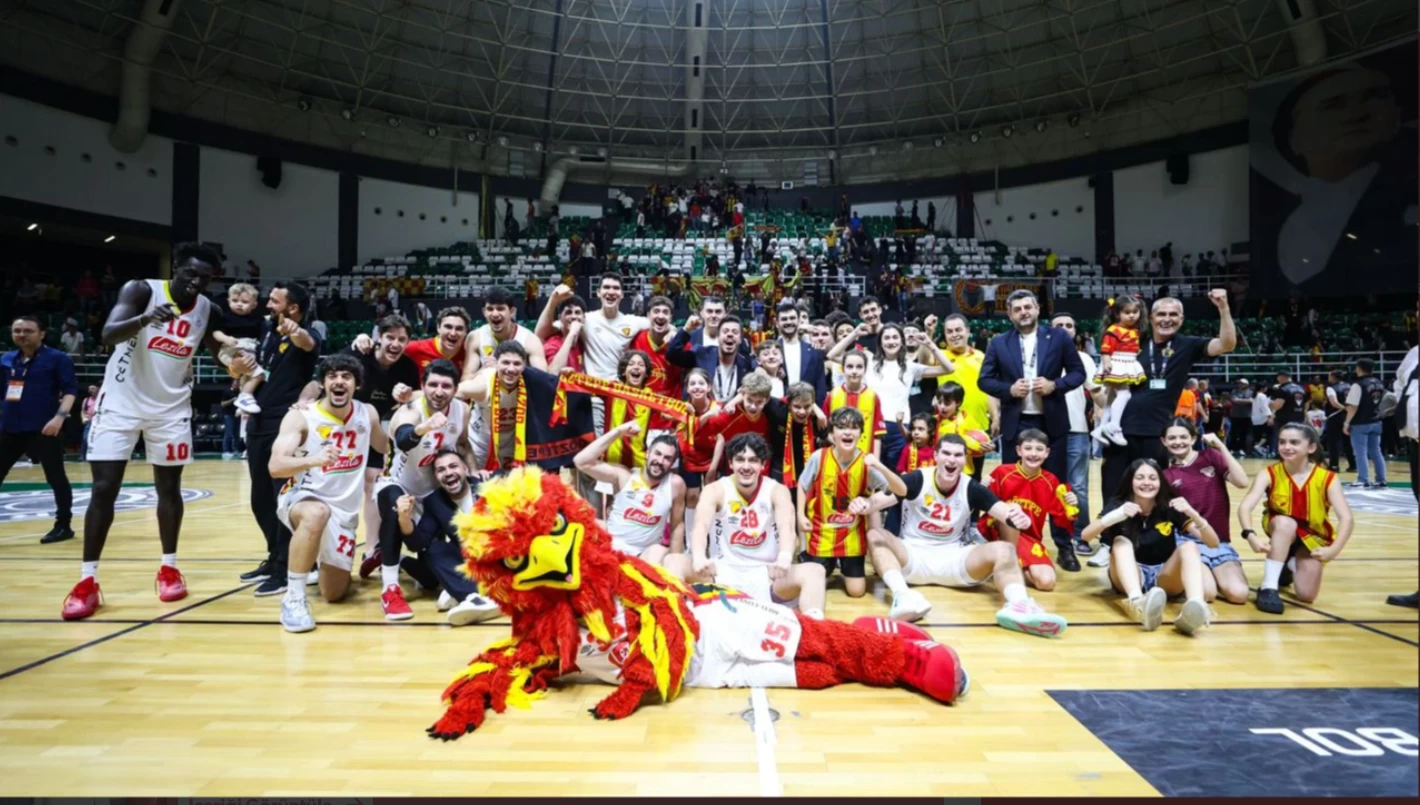 Göztepe parkede final inadını sürdürüyor!