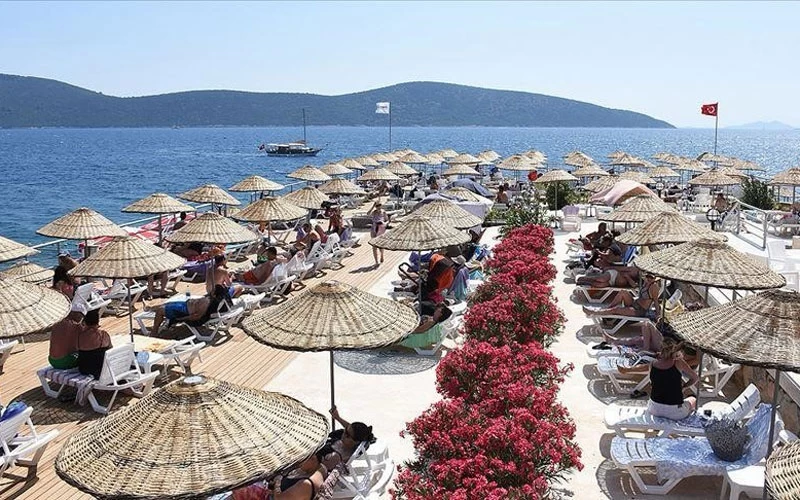 Turizmde "5 Yıldızlı" Kamu Hizmeti: Bakanlığın 20 Yeni Halk Plajı Yaza Hazır