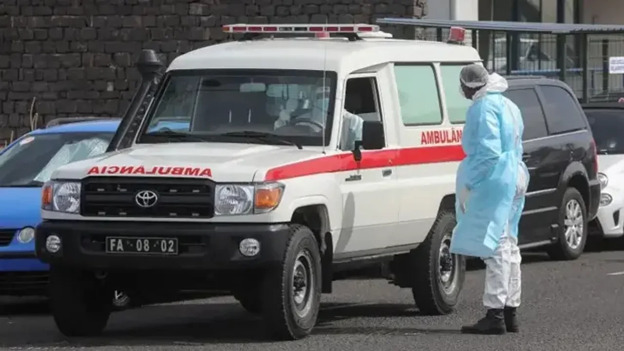 Hollanda’da bir kabin memuru hantavirüs şüphesiyle hastaneye kaldırıldı