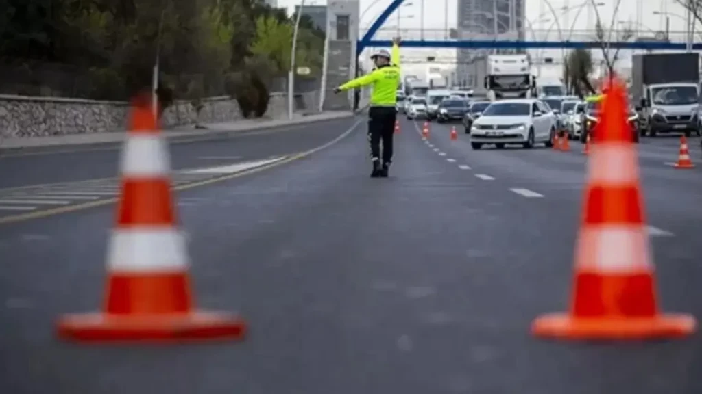 İstanbul’da 3 Mayıs’ta bazı yollar trafiğe kapatıldı