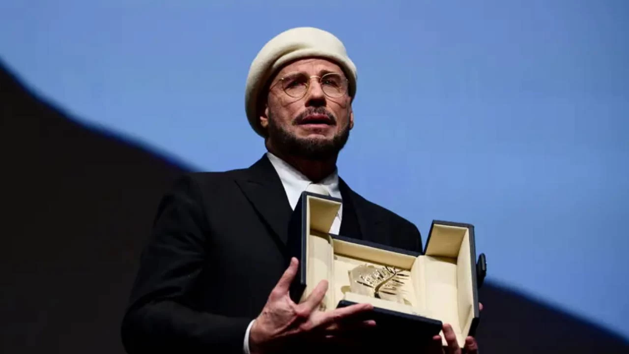 79. Cannes Film Festivali’nde Büyük Sürpriz: John Travolta’ya Onur Palmiyesi!
